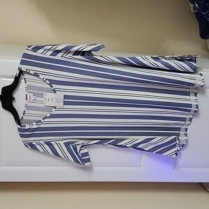 #277 -Lularoe Perfect T, NWT